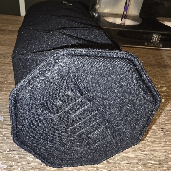 LOT of BUILT Oragami Collapsable Wine Tote +2 Hand Pinted Cheetah Wine Glasses - Picture 5 of 7